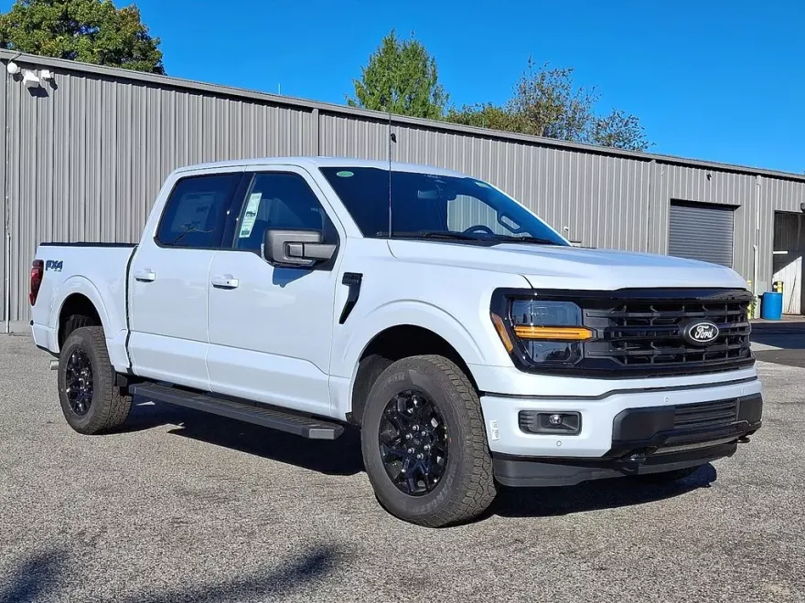 2025 Ford F-150 XLT photo 1