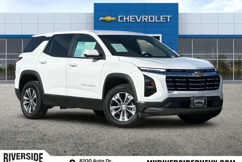 2025 Chevrolet Equinox LT photo 1