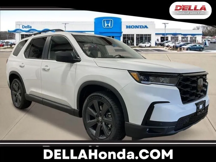 2025 Honda Pilot Sport photo 1