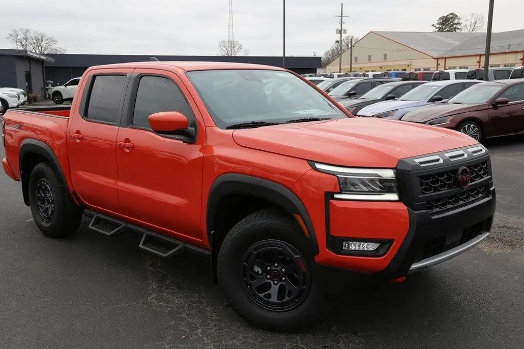 2025 Nissan Frontier PRO-X photo 1