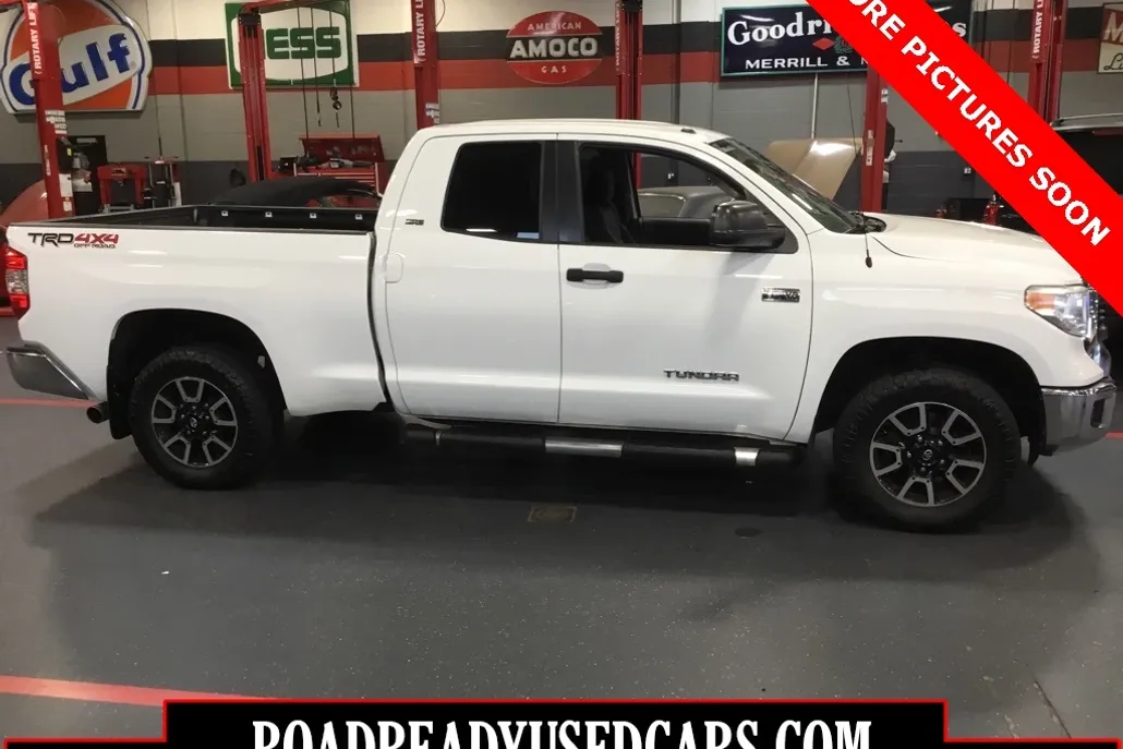 2016 Toyota Tundra TRD Pro photo 1