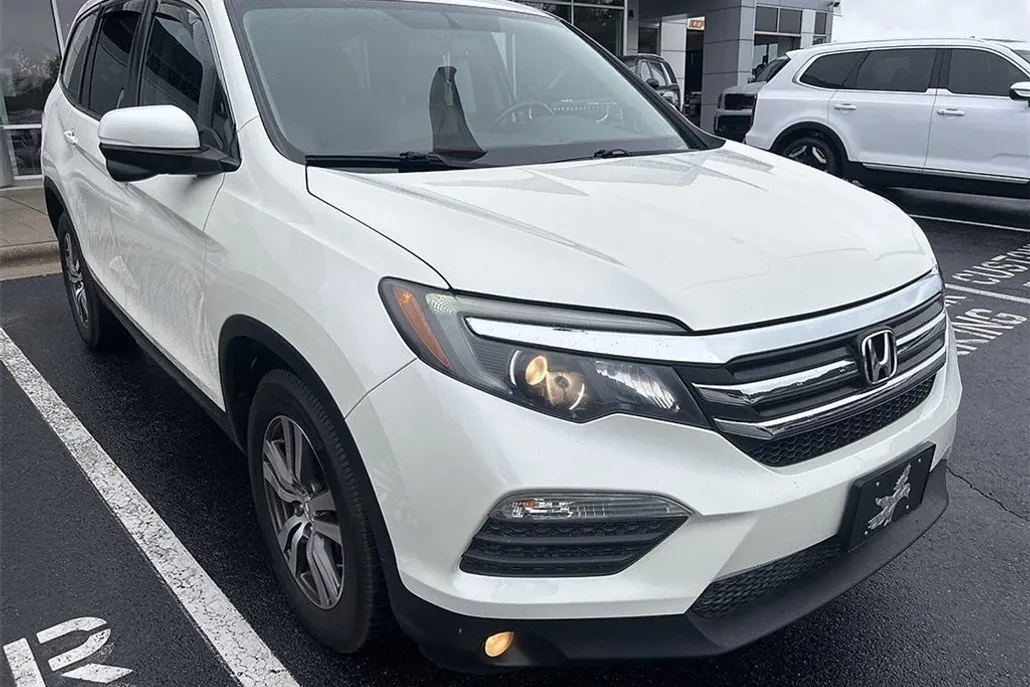 2016 Honda Pilot EX-L photo 1