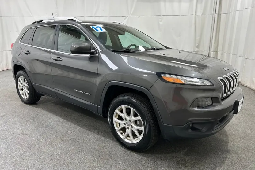 2017 Jeep Cherokee Latitude photo 1