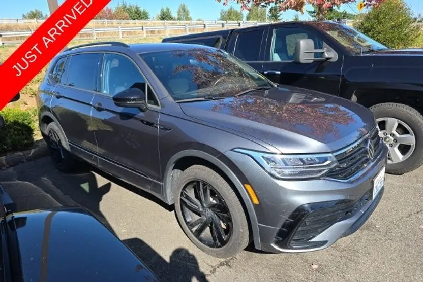 2023 Volkswagen Tiguan SE R-Line Black photo 1