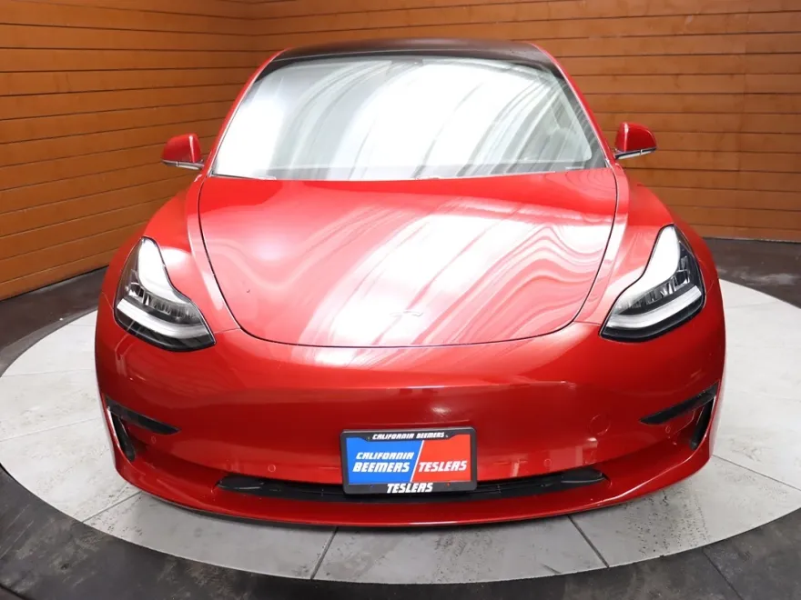 2020 Tesla Model 3 Long Range photo 1