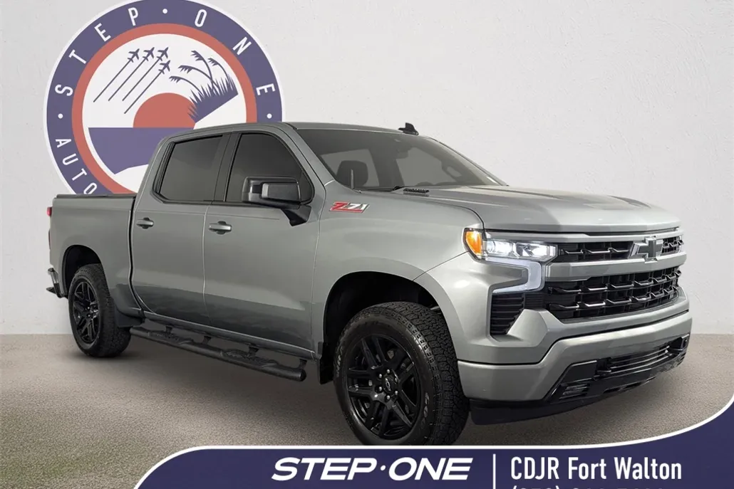 2024 Chevrolet Silverado 1500 RST photo 1