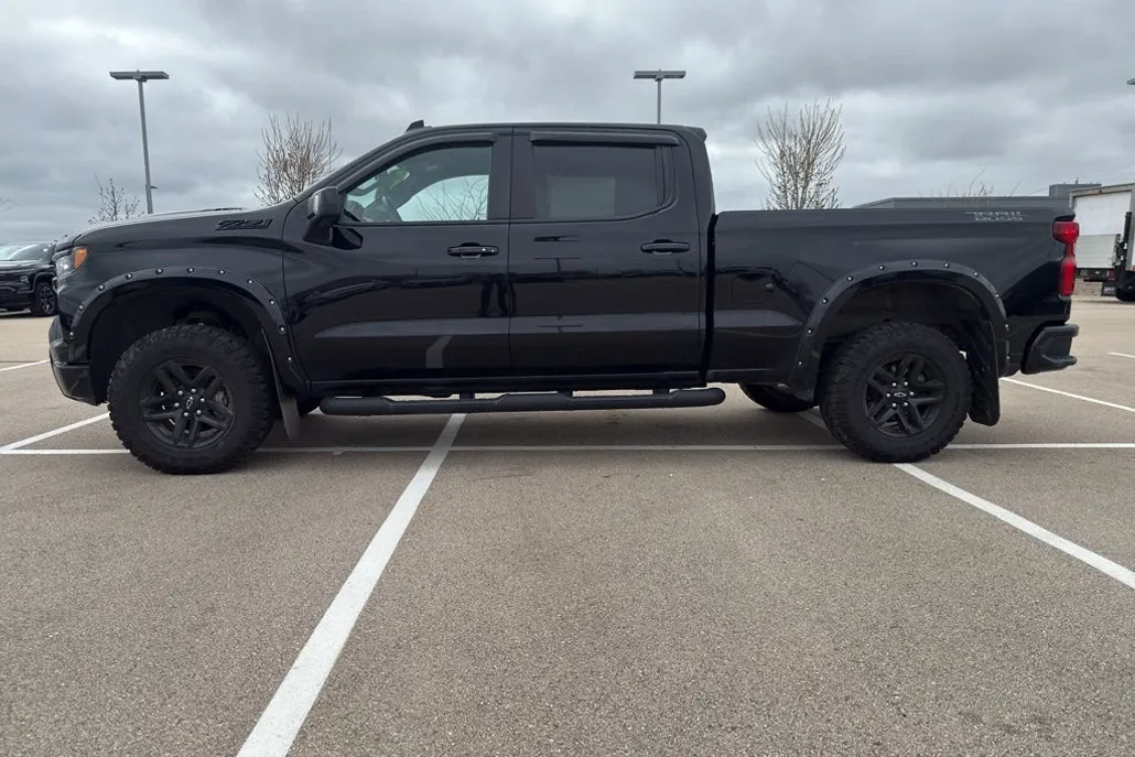 2023 Chevrolet Silverado 1500 LT Trail Boss photo 1
