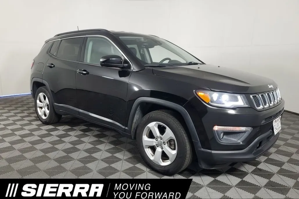 2018 Jeep Compass Latitude photo 1