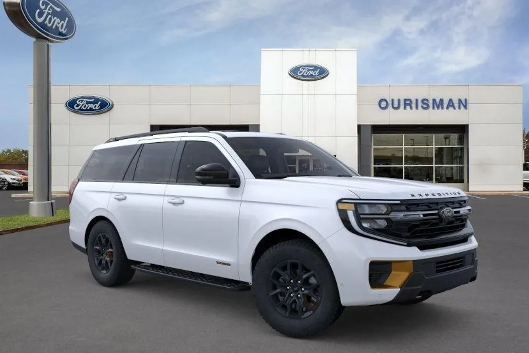 2025 Ford Expedition XLT photo 1