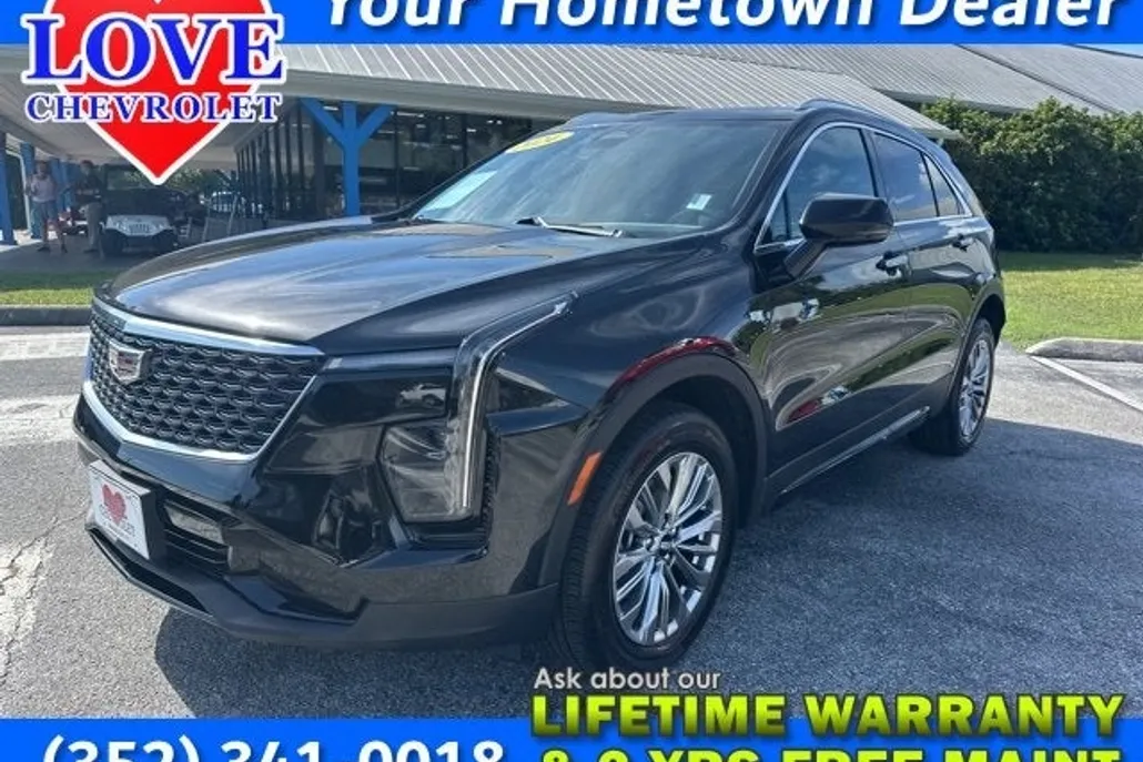 2024 Cadillac XT4 Premium Luxury photo 1