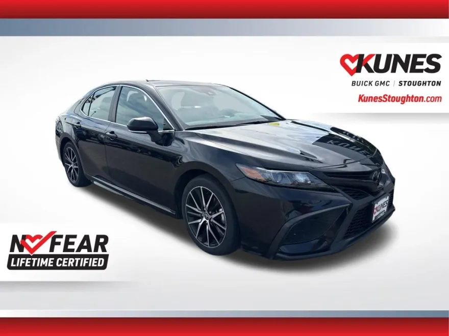 2023 Toyota Camry SE photo 1