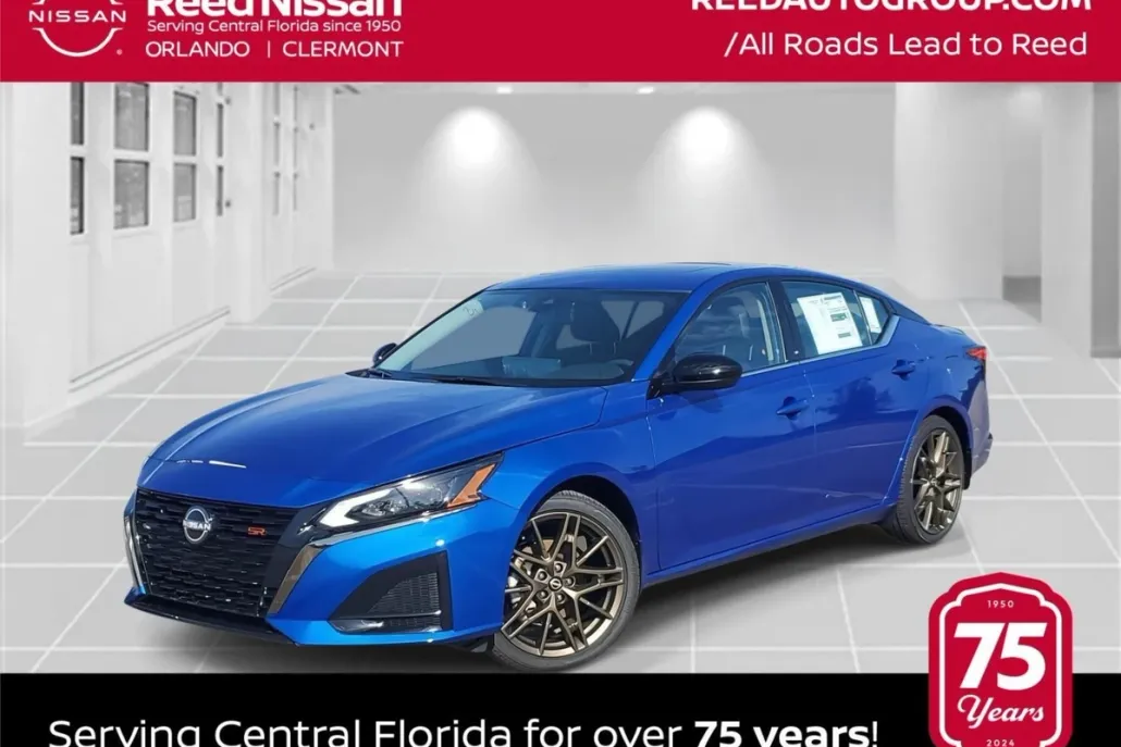 2025 Nissan Altima SR photo 1