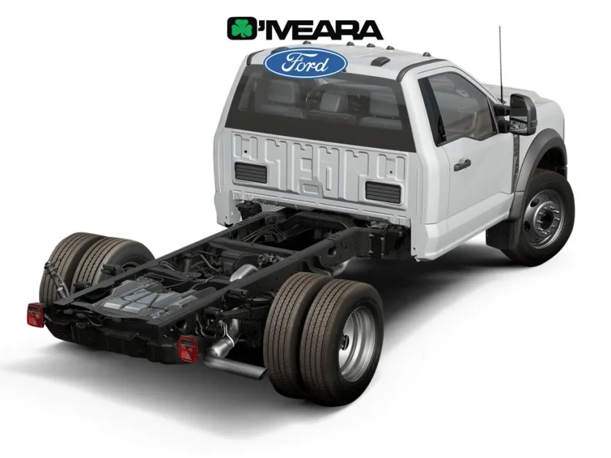 2025 Ford F-600 photo 1