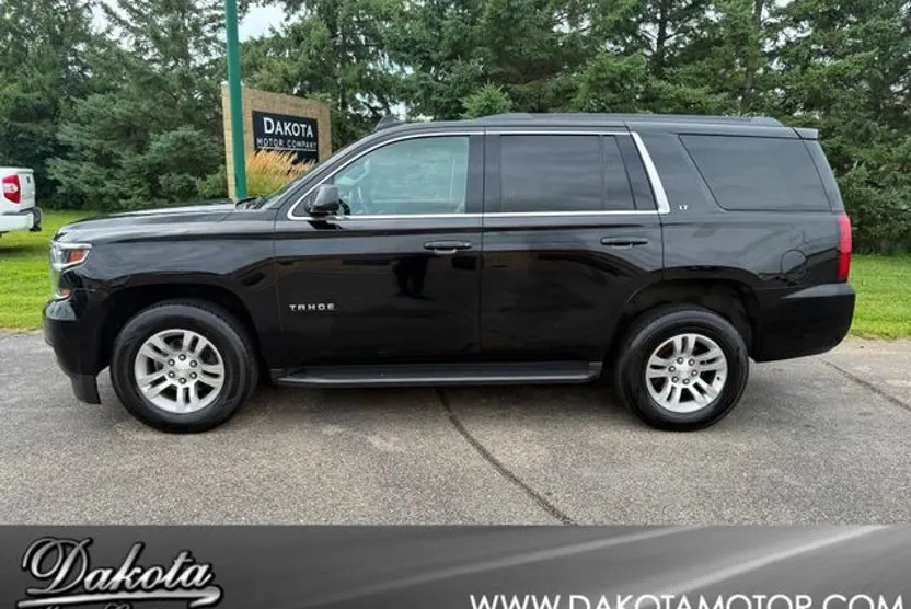 2018 Chevrolet Tahoe LT photo 1