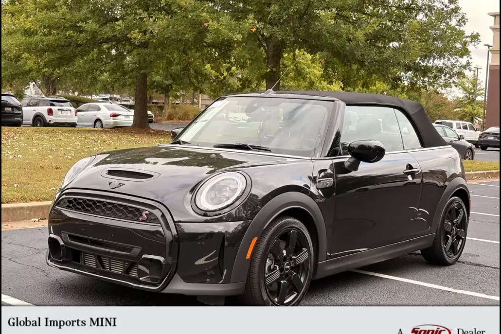 2023 Mini Cooper S Convertible photo 1
