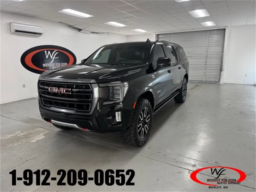 2023 Gmc Yukon XL AT4 photo 1