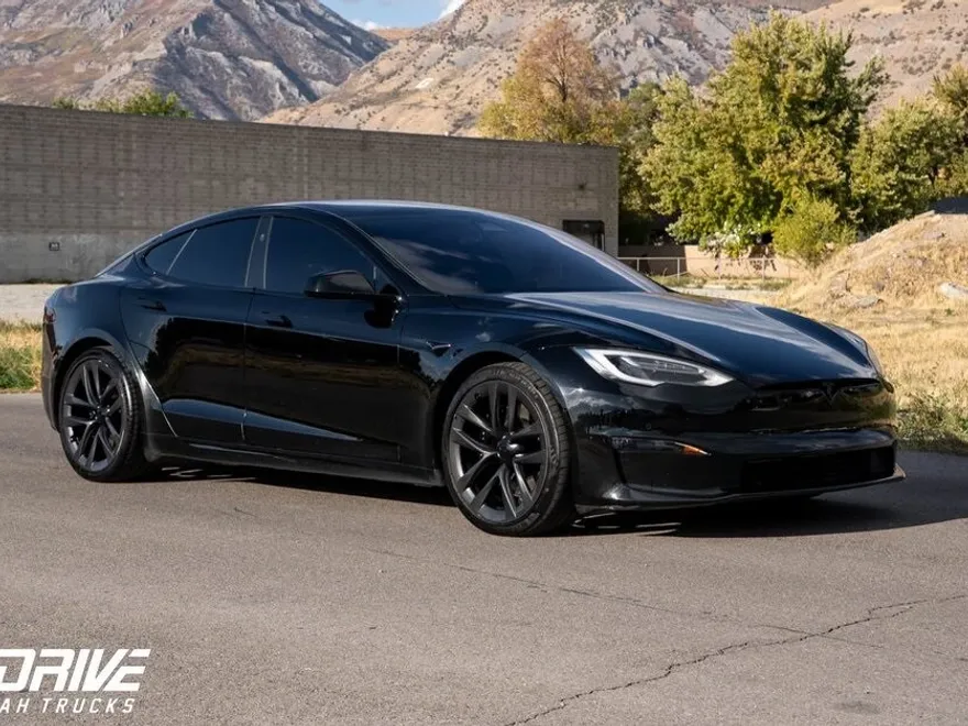 2021 Tesla Model S Plaid photo 1