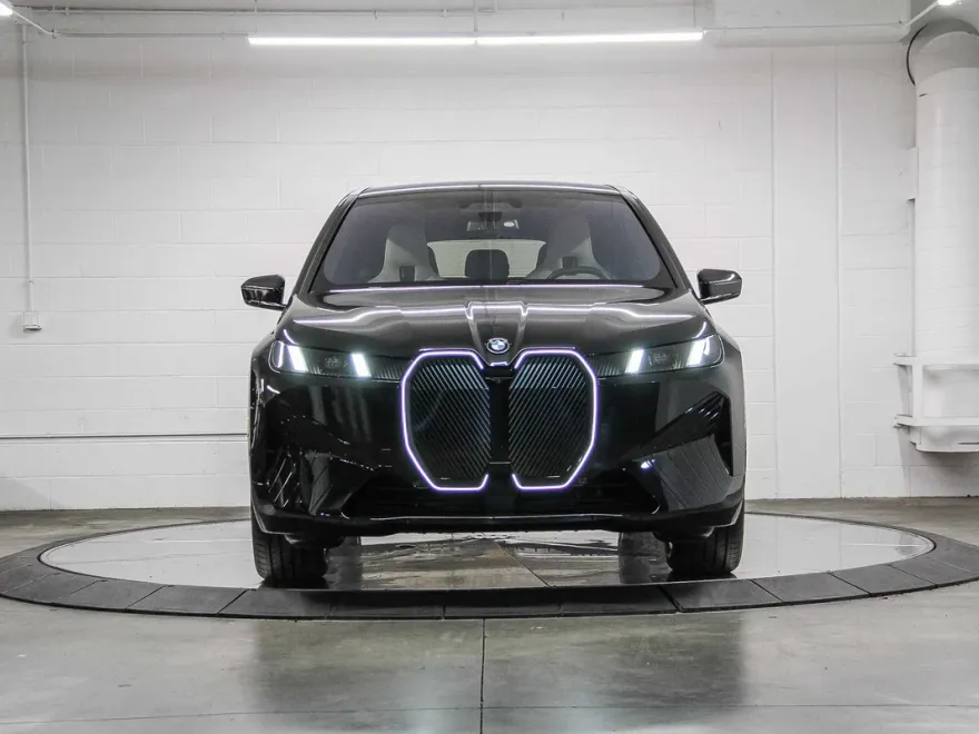 2026 Bmw iX photo 1
