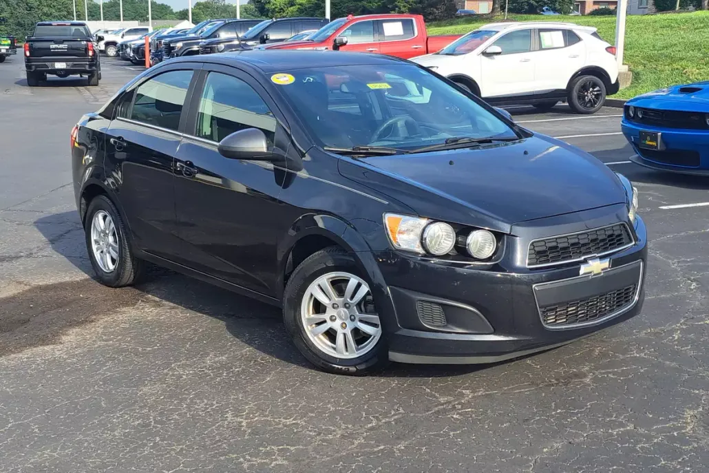 2013 Chevrolet Sonic LT photo 1