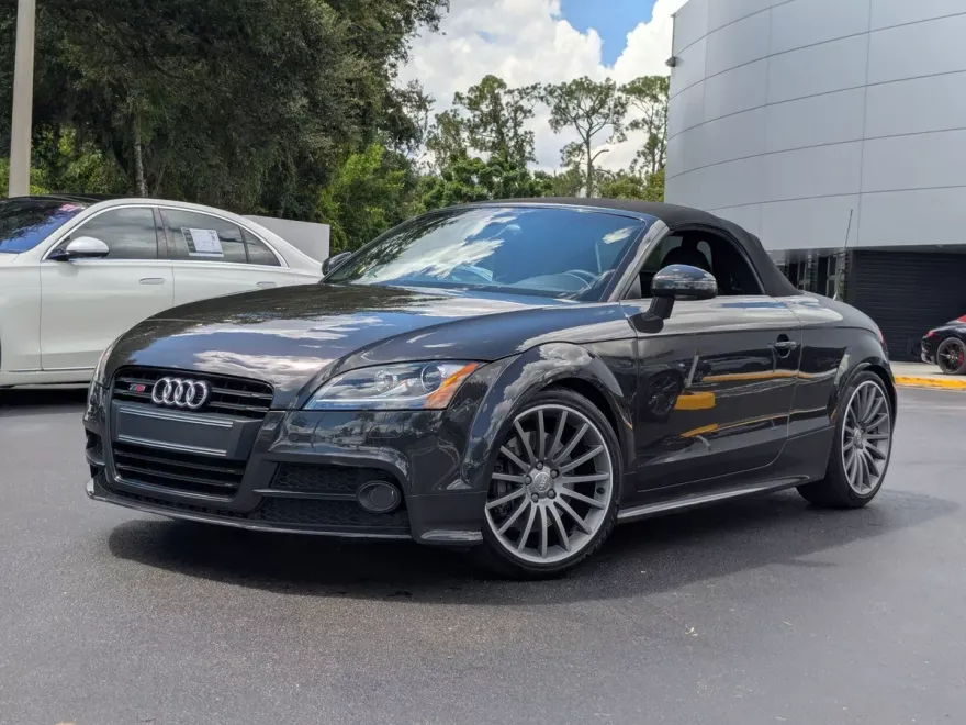 2015 Audi TTS photo 1