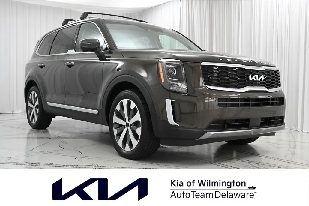 2022 Kia Telluride S photo 1