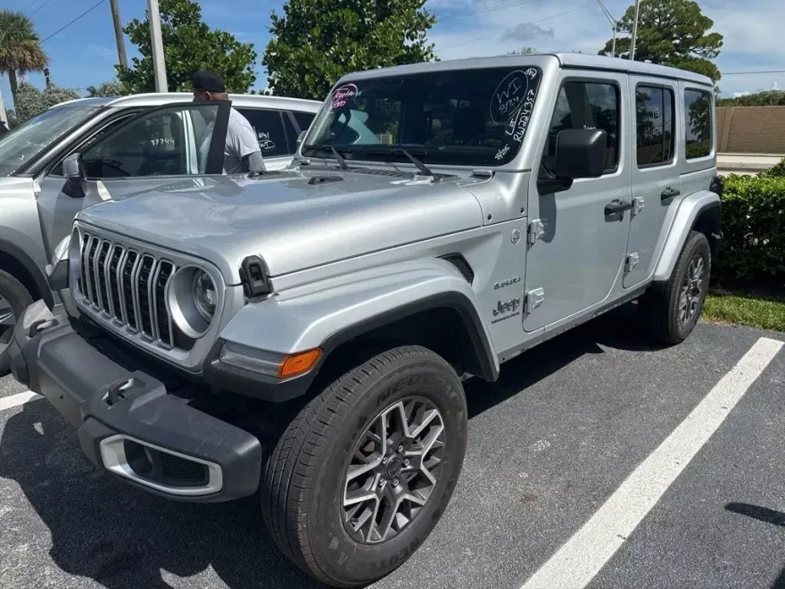 2024 Jeep Wrangler Sahara photo 1