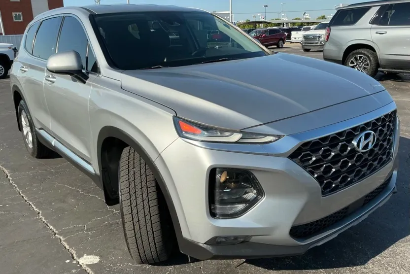 2020 Hyundai Santa Fe SEL photo 1