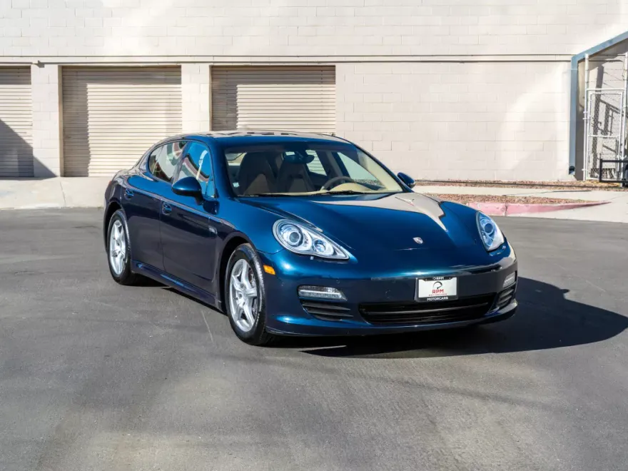2013 Porsche Panamera Base photo 1