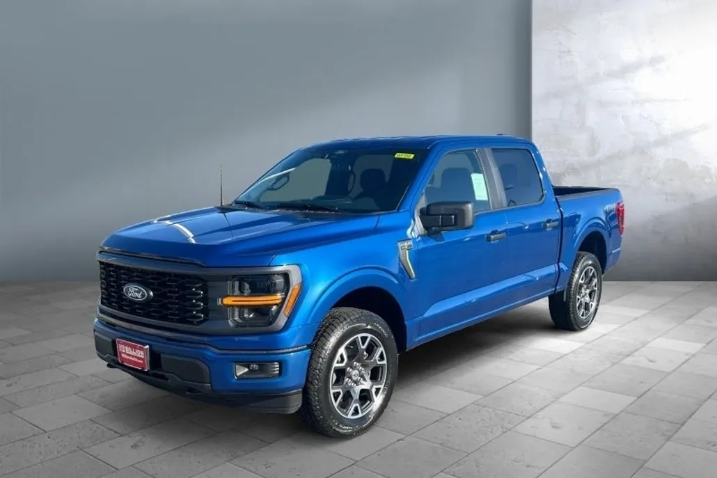 2025 Ford F-150 STX photo 1