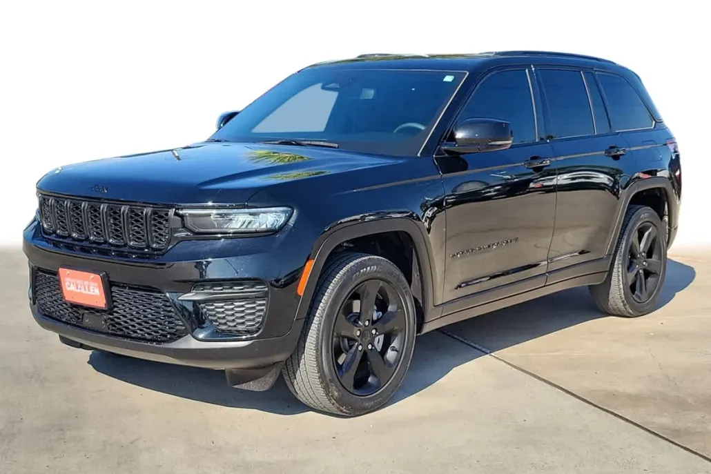 2024 Jeep Grand Cherokee Laredo photo 1