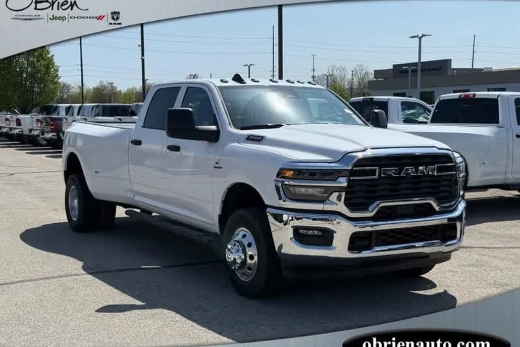 2025 Ram 3500 Tradesman photo 1