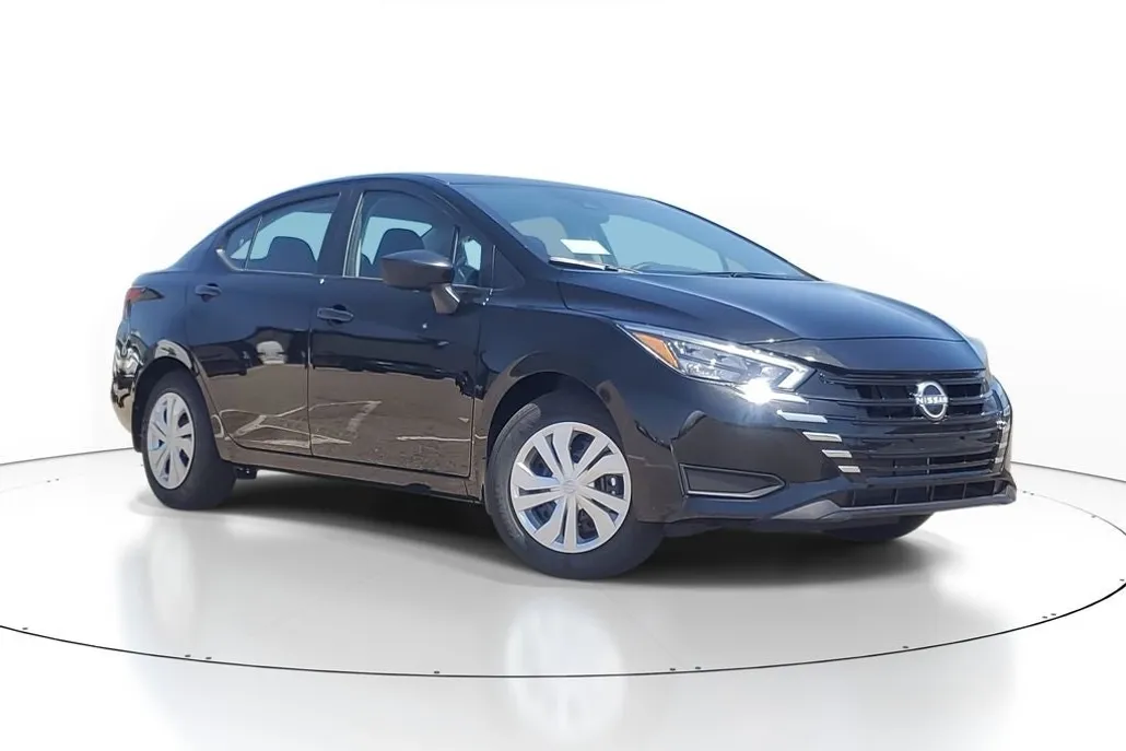 2025 Nissan Versa S photo 1