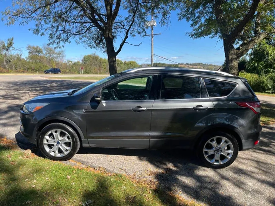 2016 Ford Escape Titanium photo 1