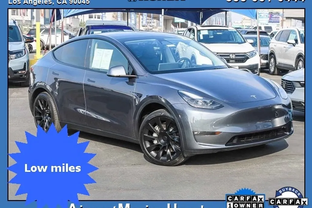 2023 Tesla Model Y Long Range photo 1
