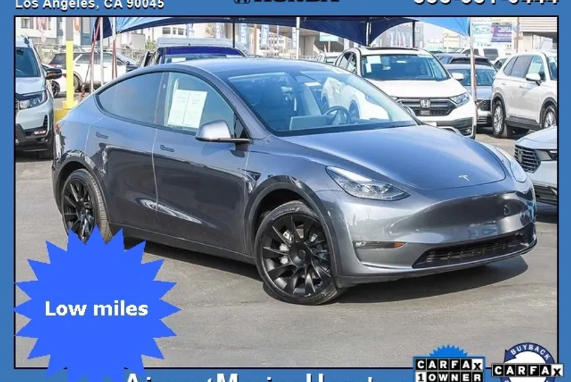 2023 Tesla Model Y Long Range photo 1
