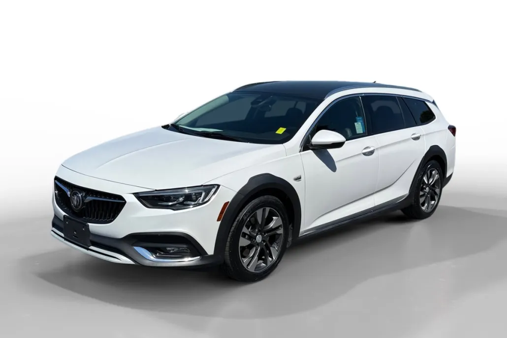 2019 Buick Regal TourX Essence photo 1