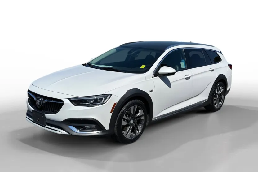 2019 Buick Regal TourX Essence photo 1