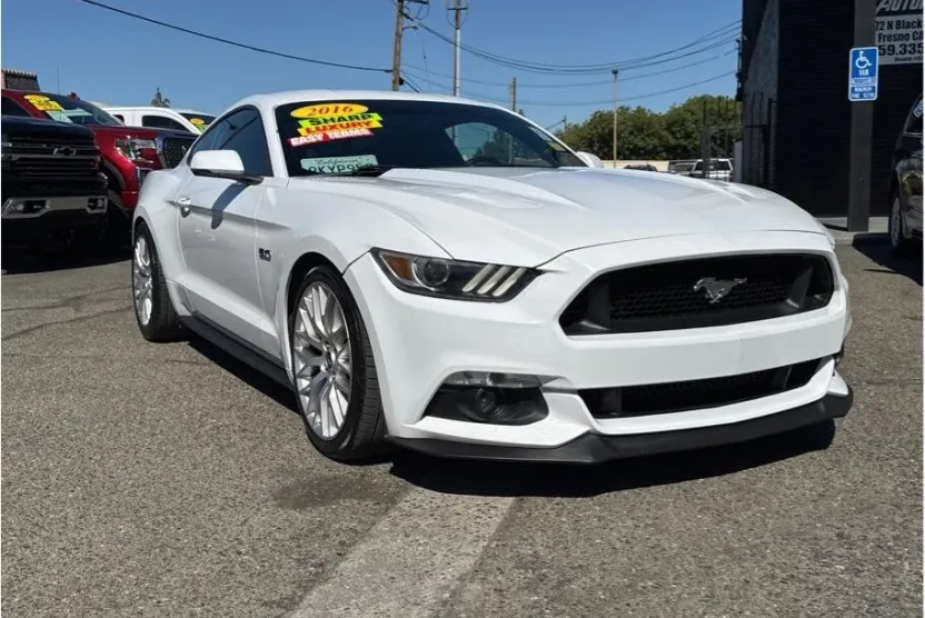 2016 Ford Mustang GT photo 1