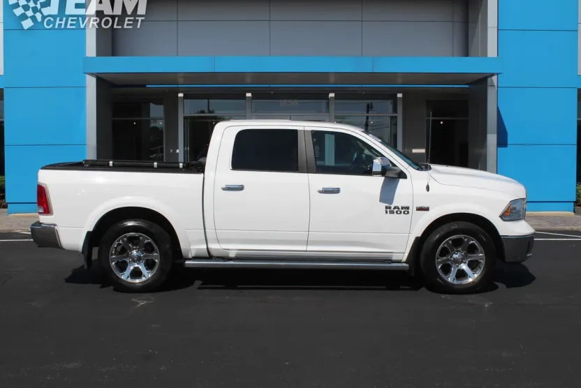 2016 Ram 1500 Laramie photo 1