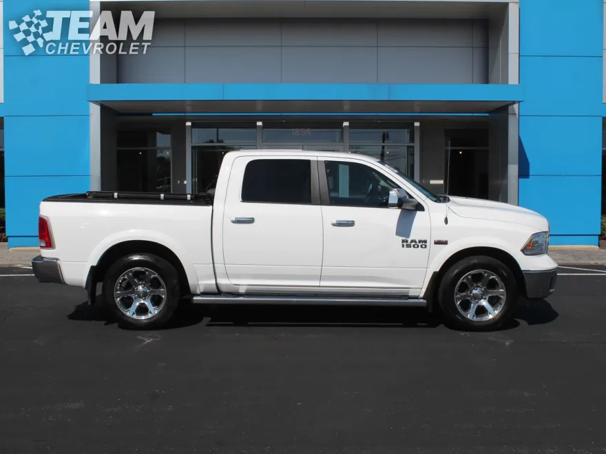 2016 Ram 1500 Laramie photo 1