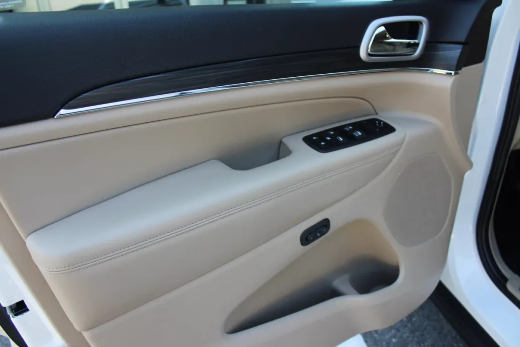 2020 Jeep Grand Cherokee Limited photo 1