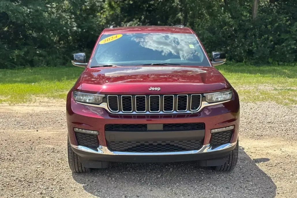 2024 Jeep Grand Cherokee Limited photo 1
