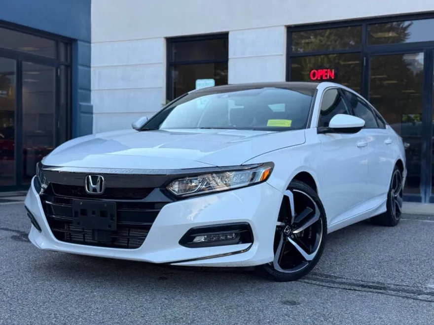 2019 Honda Accord Sport photo 1