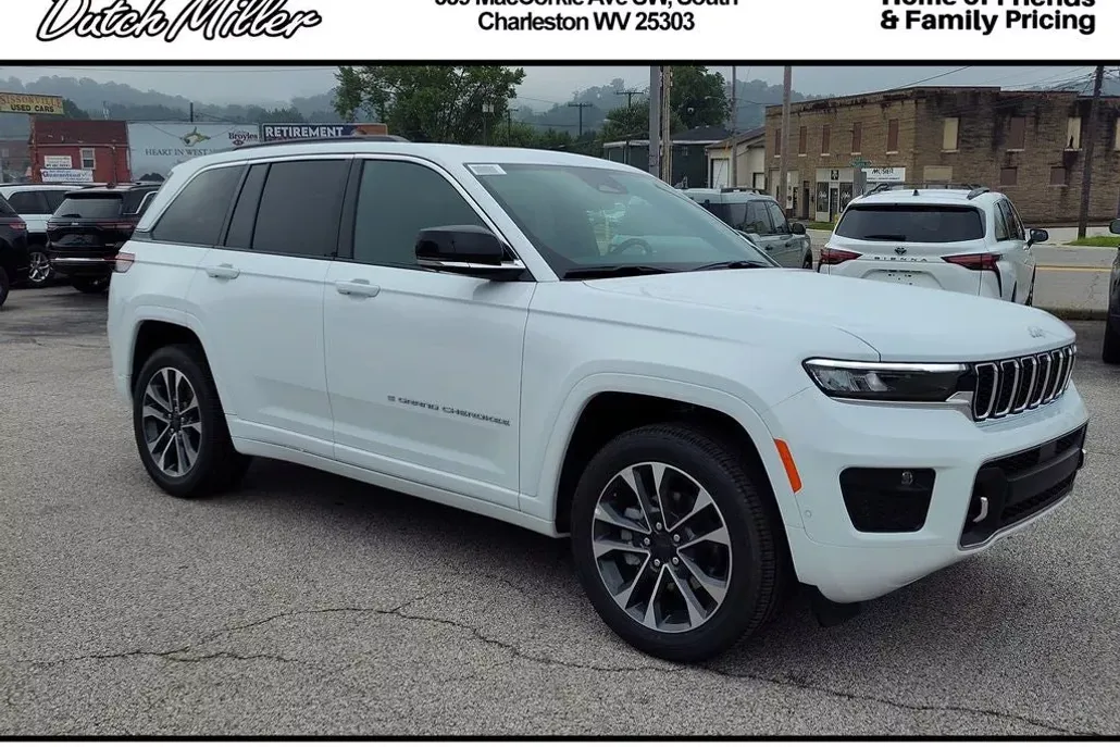 2025 Jeep Grand Cherokee Overland photo 1