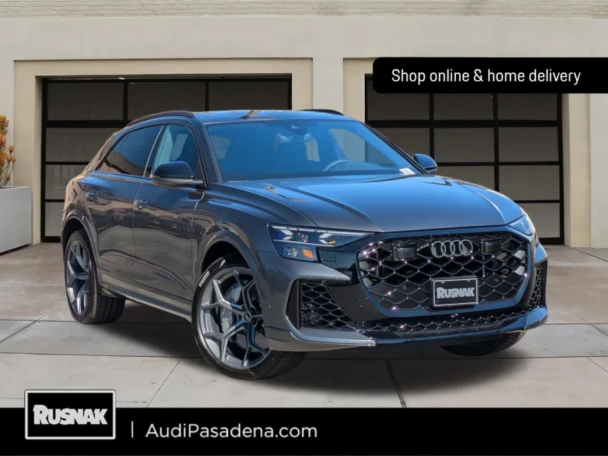 2025 Audi RS Q8 photo 1
