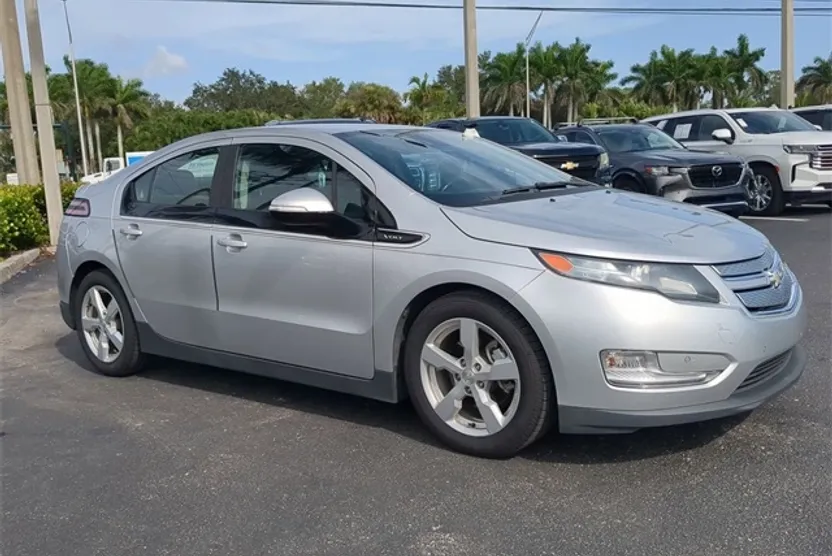 2014 Chevrolet Volt Base photo 1