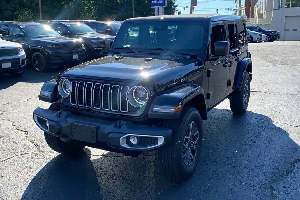 2025 Jeep Wrangler Sahara photo 1