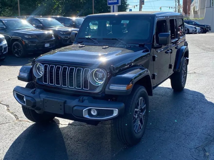 2025 Jeep Wrangler Sahara photo 1