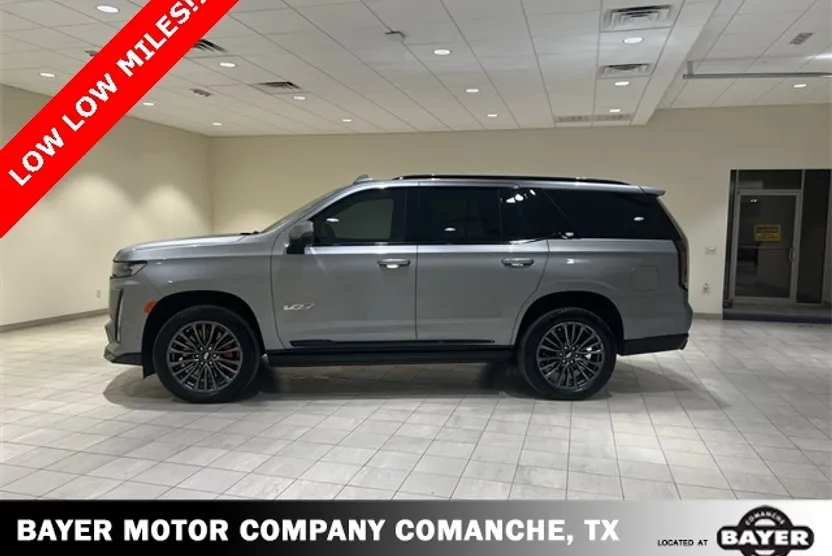 2023 Cadillac Escalade V-Series photo 1