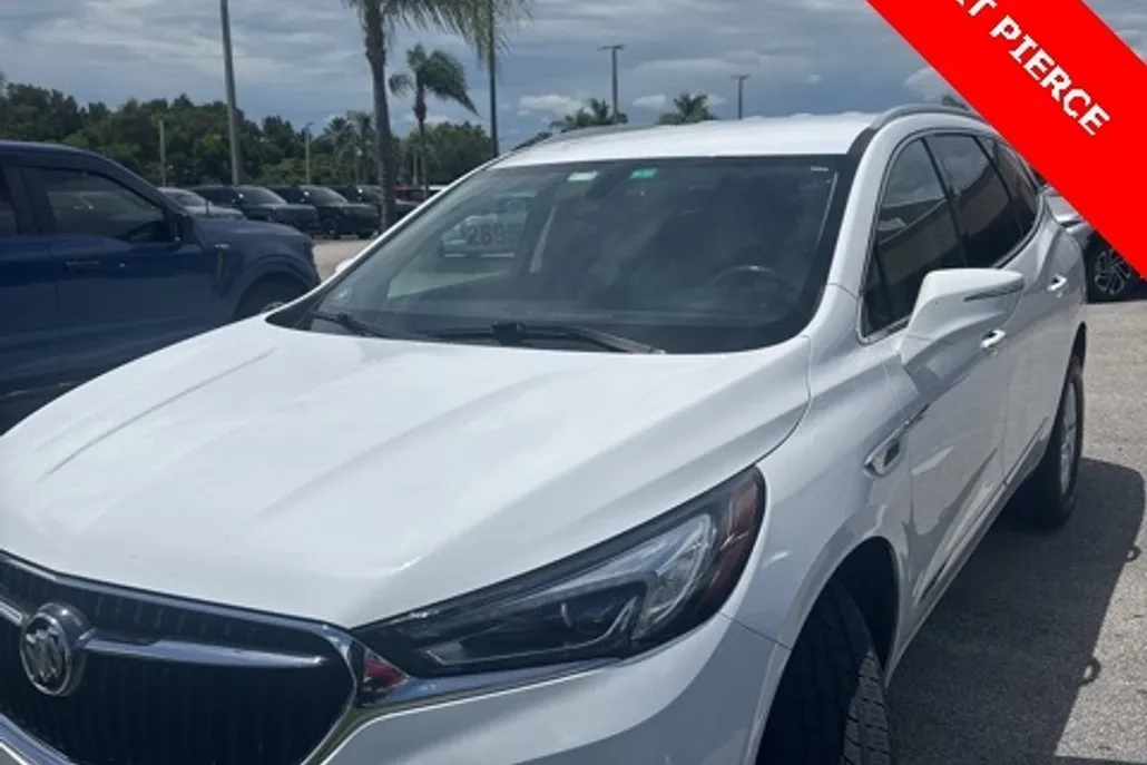 2021 Buick Enclave Essence photo 1
